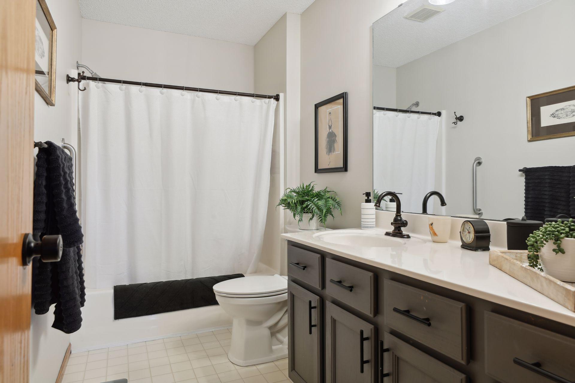 2124 Southwind Road Maplewood, MN 55109 - Photo 20 of 29 Gallery Image 20