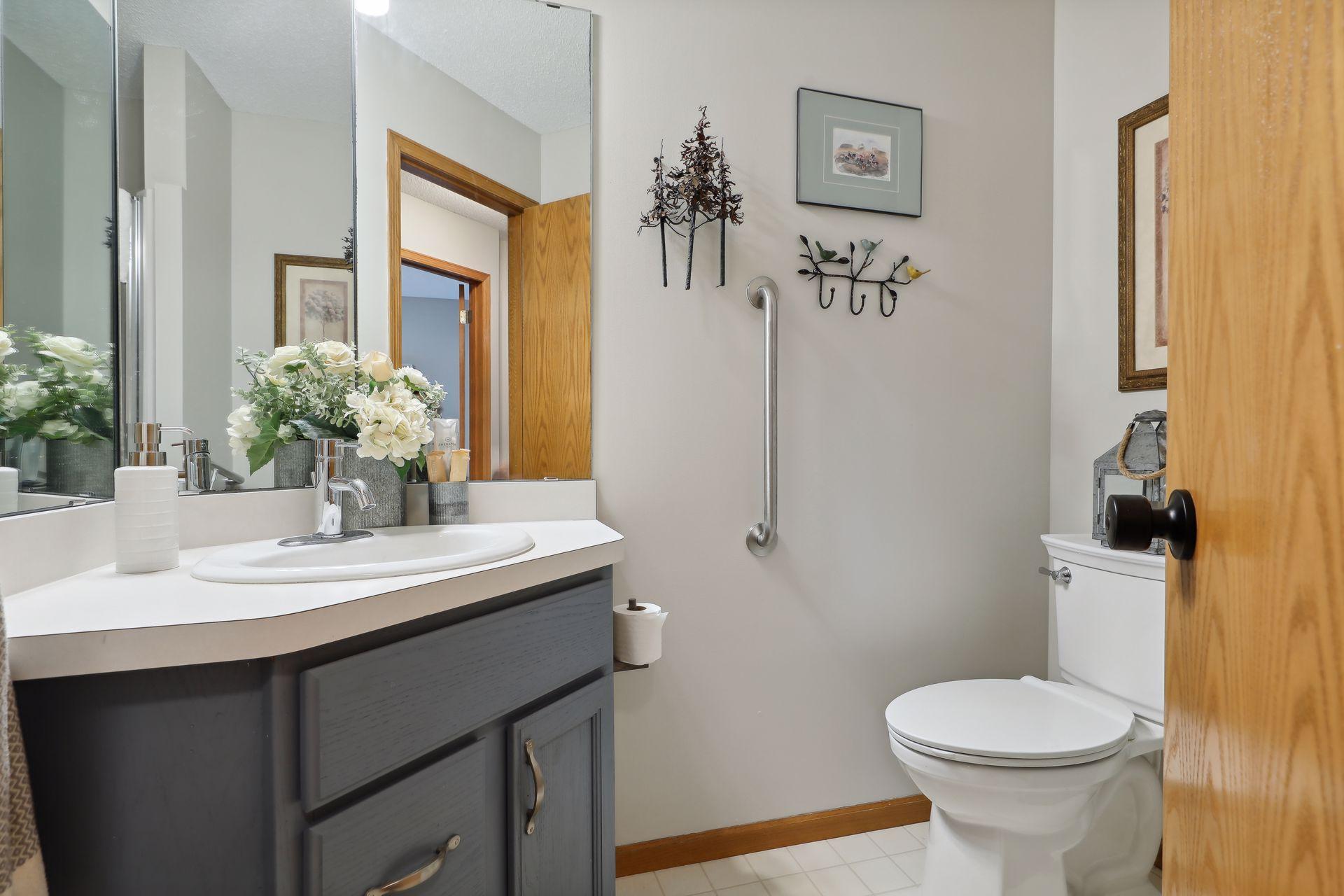 2124 Southwind Road Maplewood, MN 55109 - Photo 25 of 29 Gallery Image 25