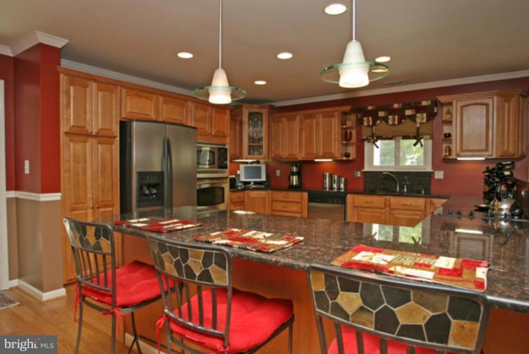 1216 Meadow View Road Pasadena, MD 21122 - Photo 3 of 13 Kitchen