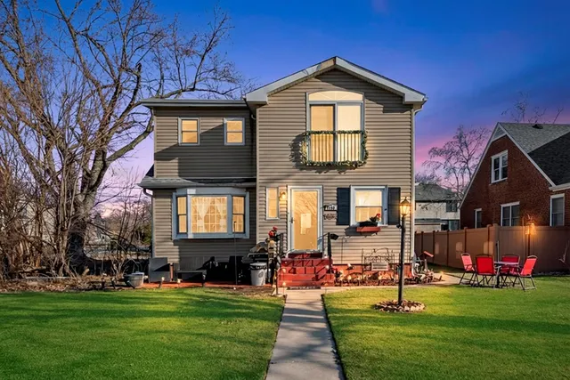 $325,000 | 1153 South Church Avenue, Lombard, IL 60148