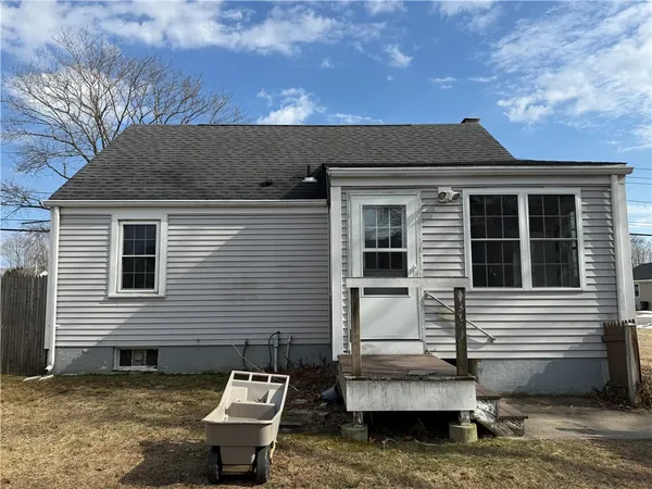 $394,000 | 207 Morse Avenue, Warwick, RI 02886