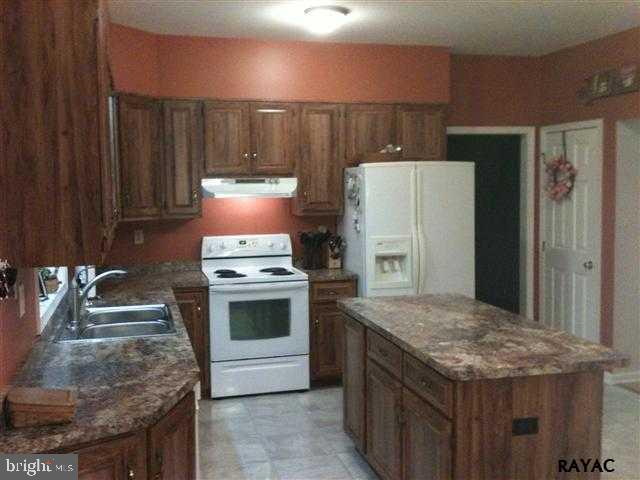 2769 Chestnut Run Road York, PA 17402 - Photo 8 of 34 Gallery Image 8