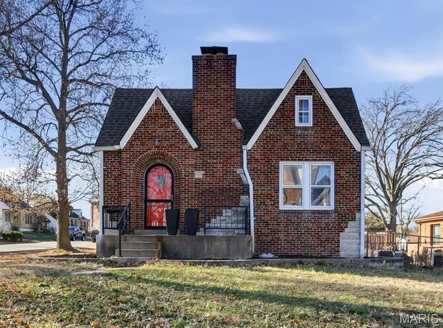 $349,900 | 8925 Eden Avenue, St. Louis, MO 63123
