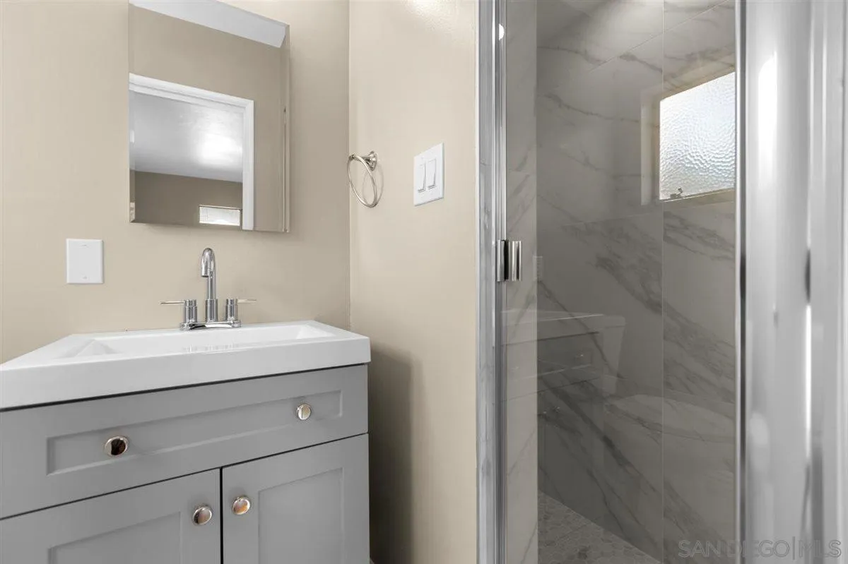 1263 Cresthill Road El Cajon, CA 92021 - Photo 15 of 26 Gallery Image 15