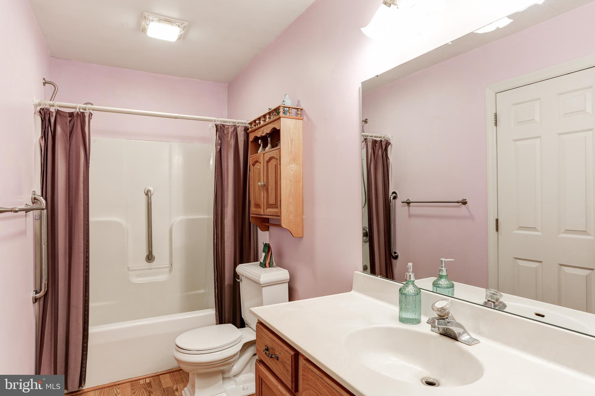 2135 River Road Bainbridge, PA 17502 - Photo 11 of 34 Main bath