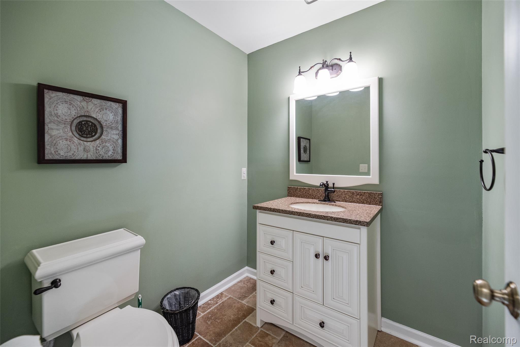 2633 Lambeth Park Rochester, MI 48306 - Photo 23 of 40 DSC_4014.jpg