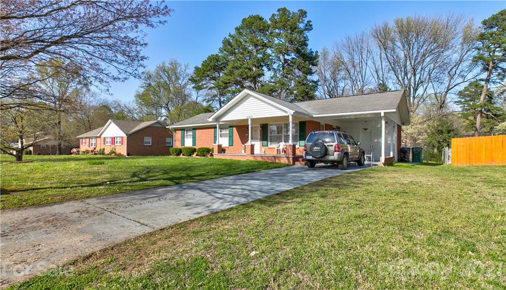 2323 Milton Road Charlotte, NC 28215 - Photo 2 of 18 Gallery Image 2