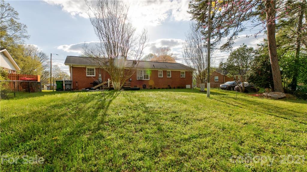 2323 Milton Road Charlotte, NC 28215 - Photo 17 of 18 Gallery Image 17