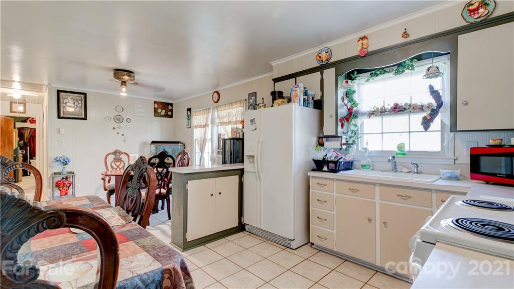 2323 Milton Road Charlotte, NC 28215 - Photo 8 of 18 Gallery Image 8