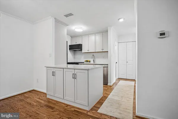 $395,000 | 5800 Cove Landing Road, Unit 304, Burke, VA 22015