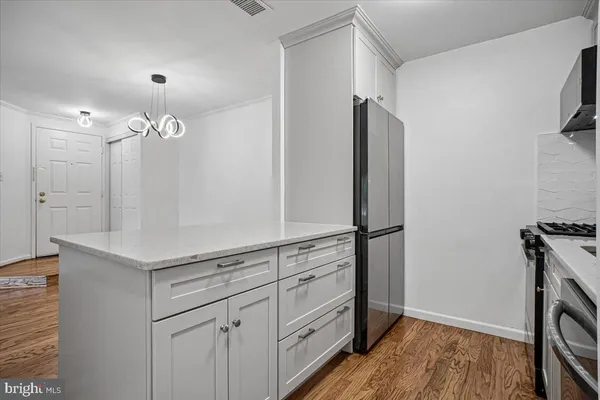 $395,000 | 5800 Cove Landing Road, Unit 304, Burke, VA 22015