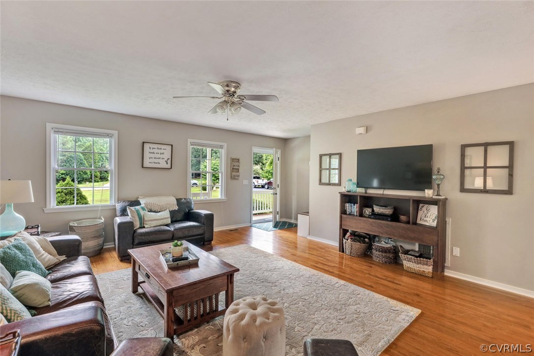 4257 Pierce Road Powhatan, VA 23139 - Photo 5 of 28 Gallery Image 5