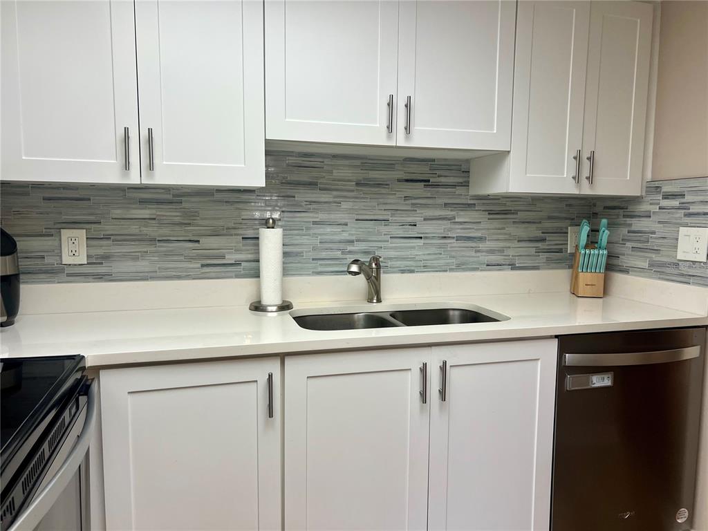 1801 East Lake Road South, Unit 17C Palm Harbor, FL 34685 - Photo 12 of 61