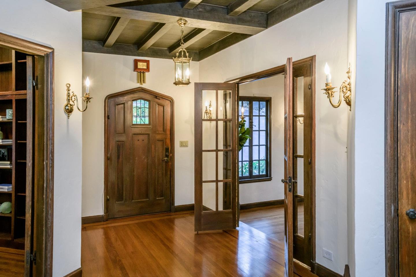 133 Ridgeway Road Hillsborough, CA 94010 - Photo 3 of 42