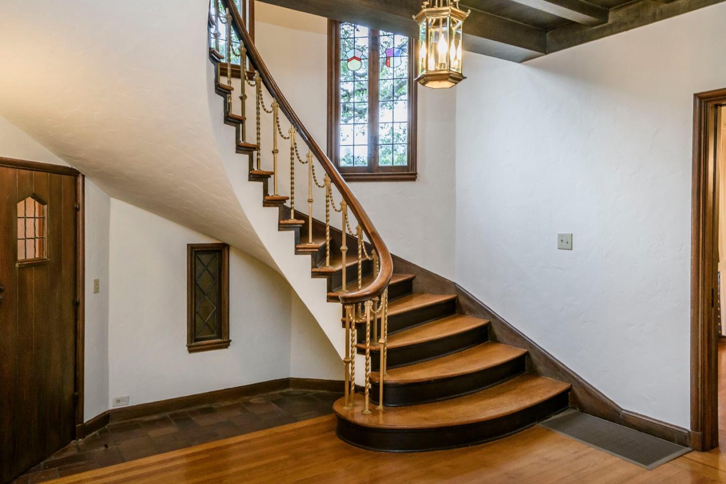 133 Ridgeway Road Hillsborough, CA 94010 - Photo 4 of 42