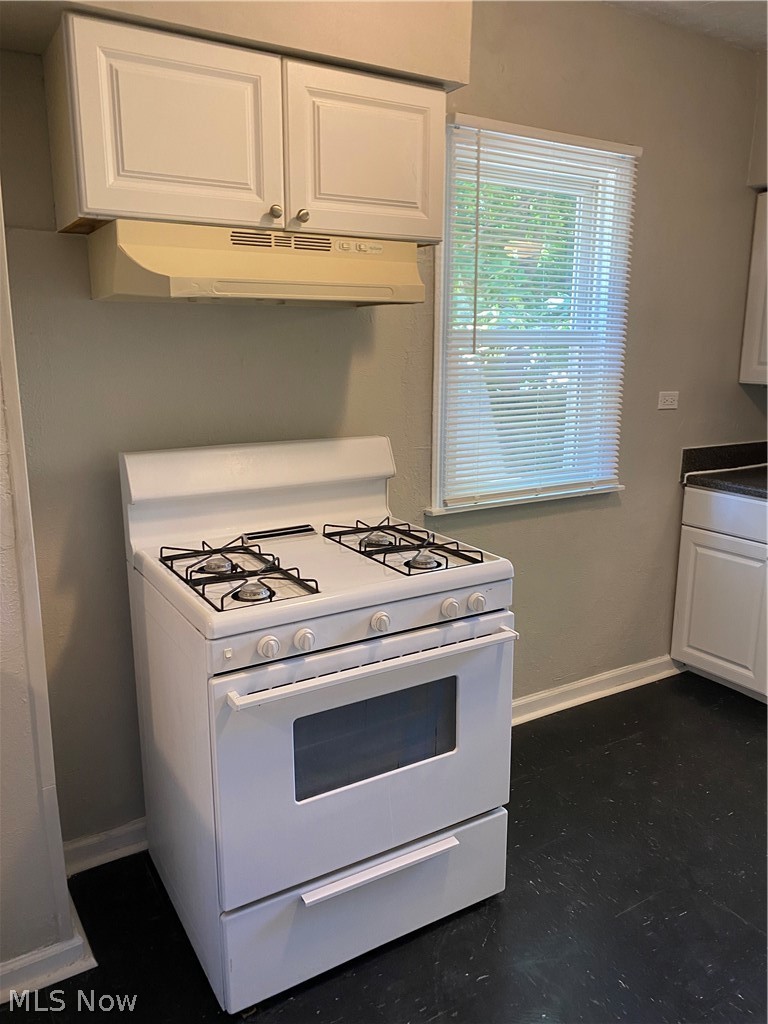 3337 Kildare Road Cleveland, OH 44118 - Photo 7 of 22 Kitchen