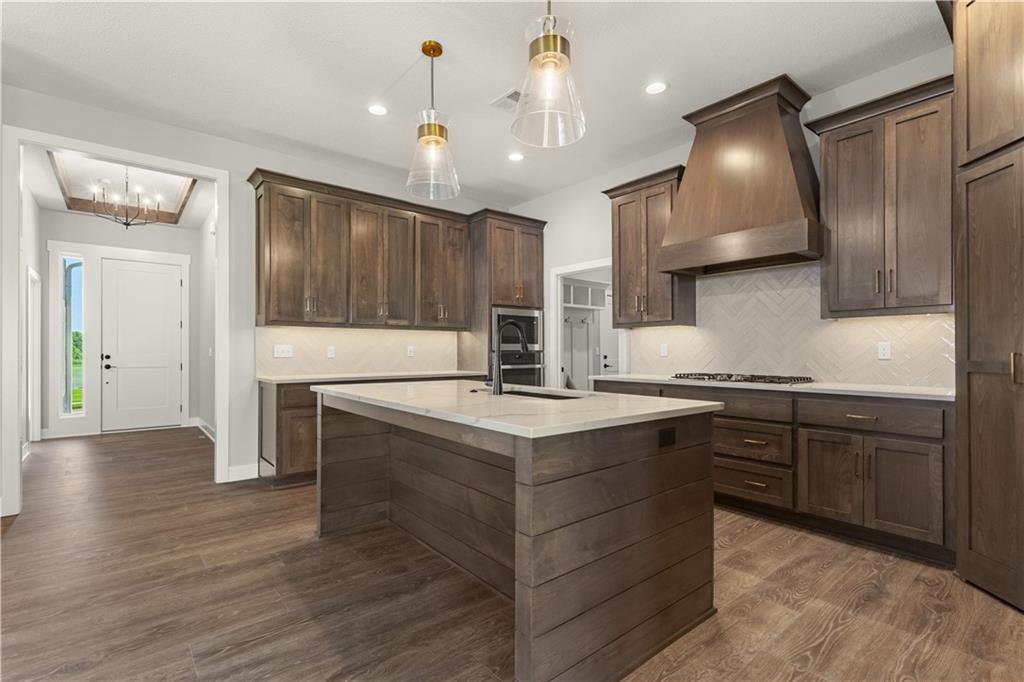 4835 Northwest Martin Street Riverside, MO 64151 - Photo 7 of 28