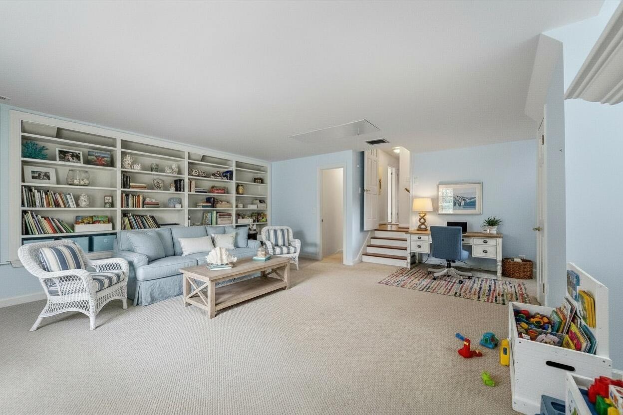 975 Harbortowne Road Charleston, SC 29412 - Photo 31 of 63 975 Harbortowne_4