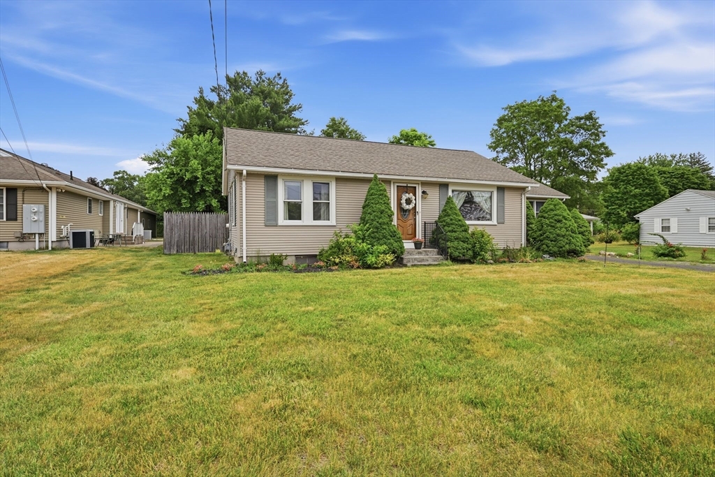 618 Morgan Road West Springfield, MA 01089 - Photo 2 of 38