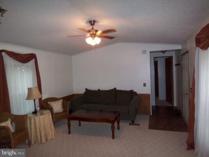 1220 North Timber Ridge Road Cross Junction, VA 22625 - Photo 29 of 30 Living Room