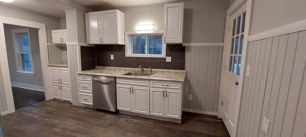 8 Cuba Road Worcester, MA 01603 - Photo 12 of 24 Gallery Image 12