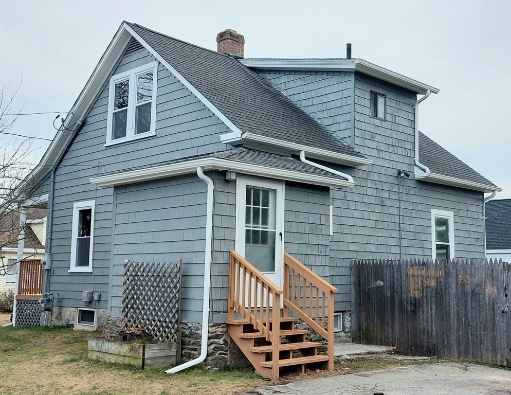 8 Cuba Road Worcester, MA 01603 - Photo 3 of 24 Gallery Image 3