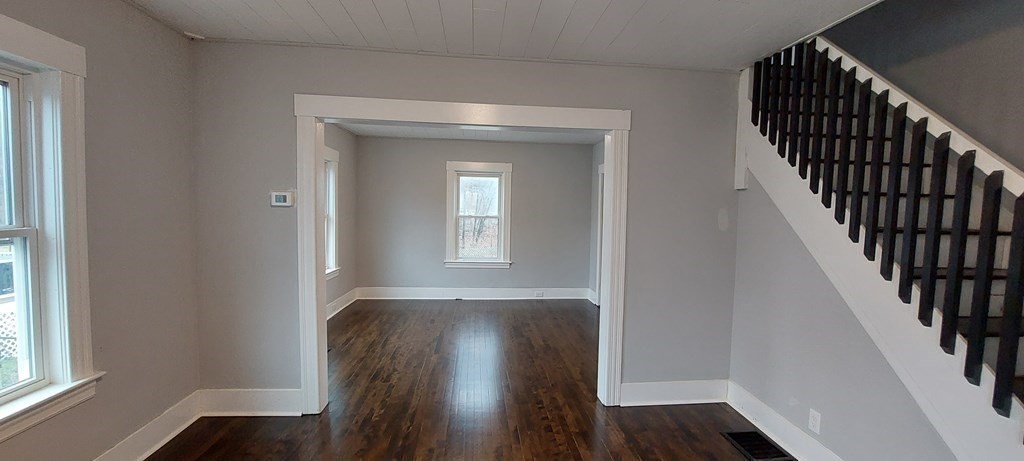 8 Cuba Road Worcester, MA 01603 - Photo 5 of 24 Gallery Image 5