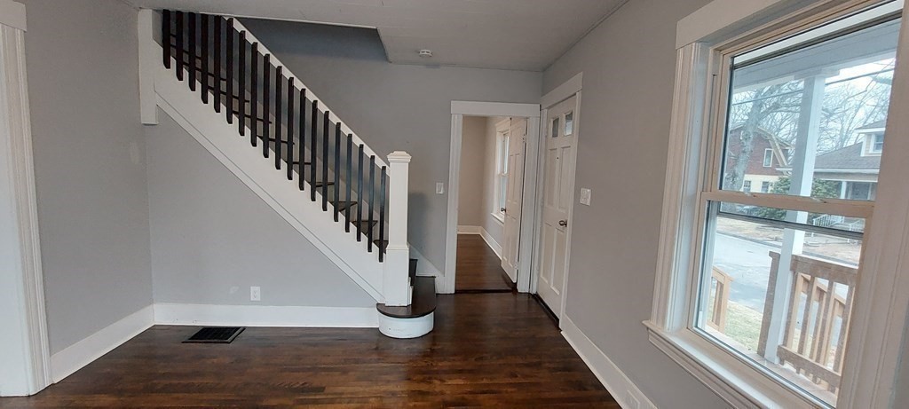 8 Cuba Road Worcester, MA 01603 - Photo 6 of 24 Gallery Image 6