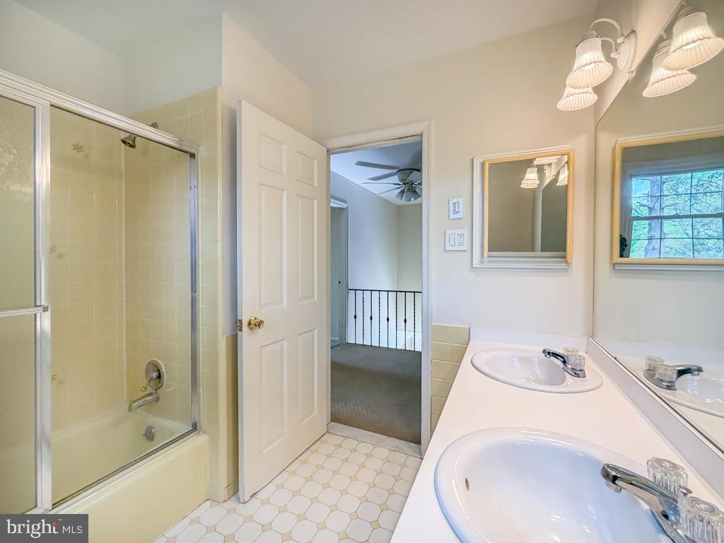 350 Richard Road Yardley, PA 19067 - Photo 29 of 44 Hall Bath