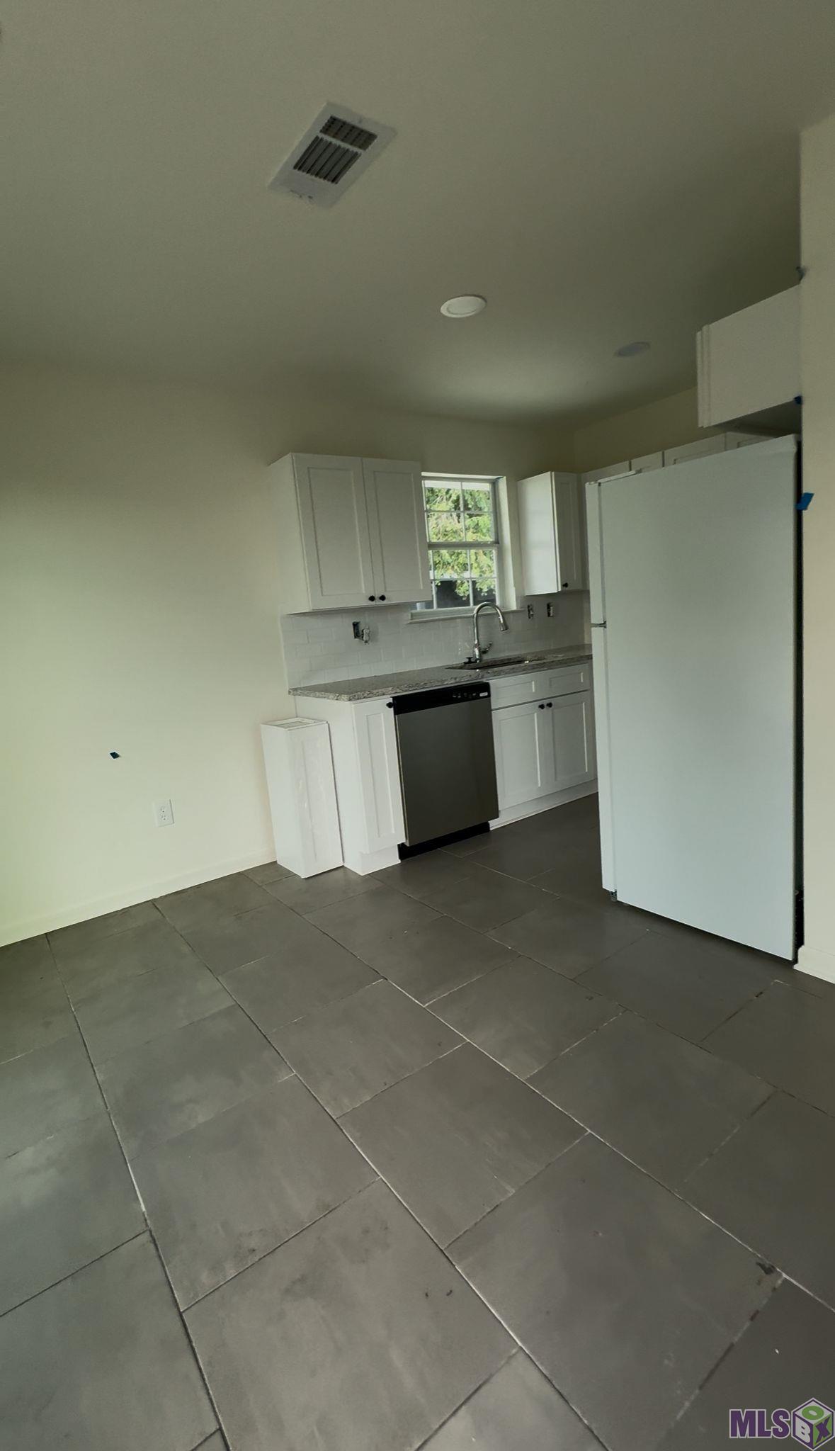 4173 Libuse Drive Baton Rouge, LA 70816 - Photo 7 of 8