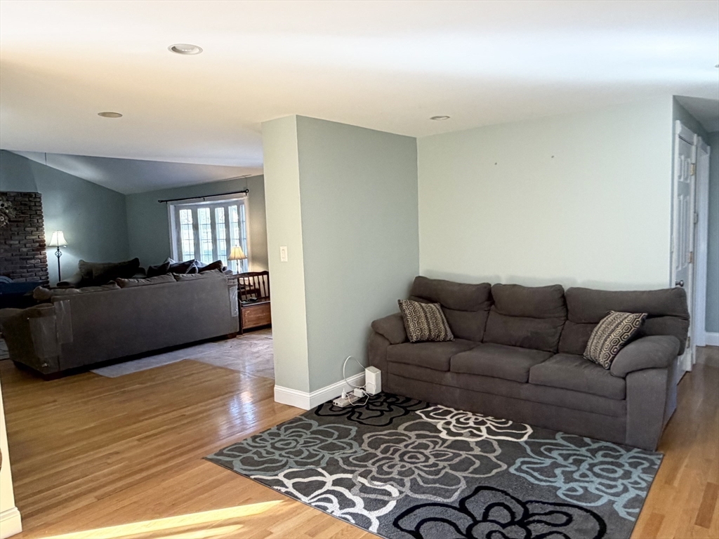 54 Walnut Road Tewksbury, MA 01876 - Photo 11 of 26