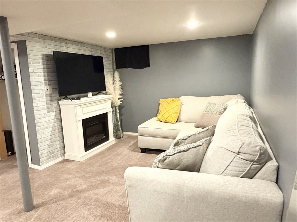 54 Walnut Road Tewksbury, MA 01876 - Photo 18 of 26