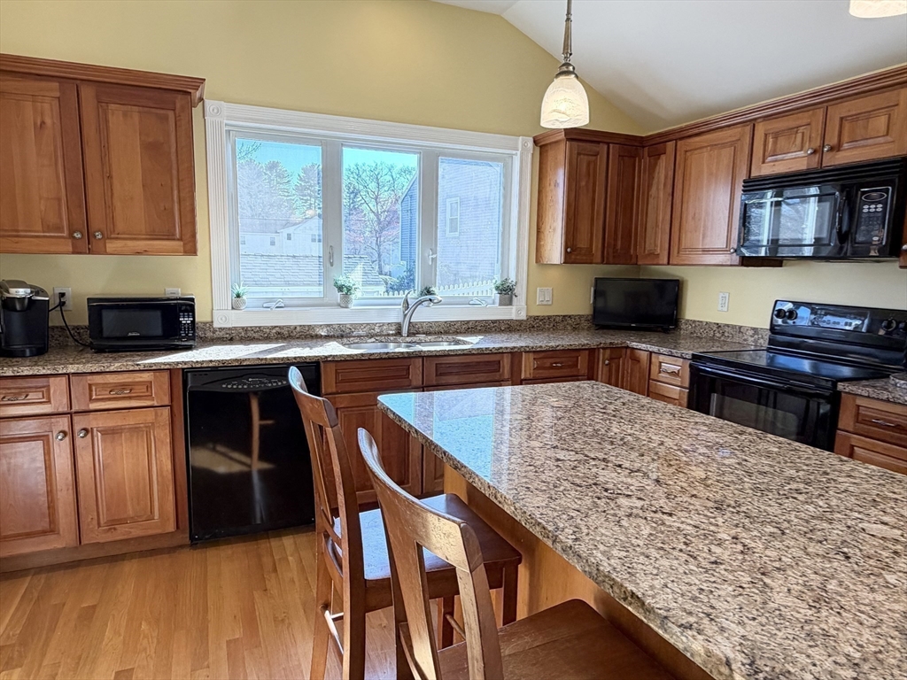 54 Walnut Road Tewksbury, MA 01876 - Photo 6 of 26