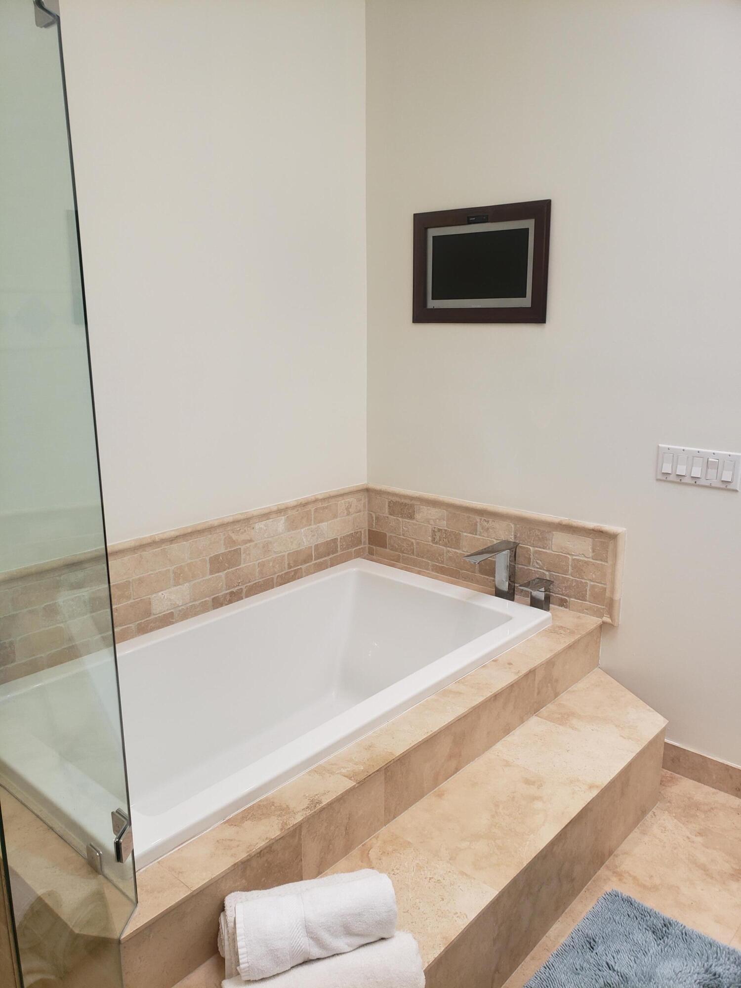 20667 Northwest 27th Avenue Boca Raton, FL 33434 - Photo 53 of 91 20231013_120726