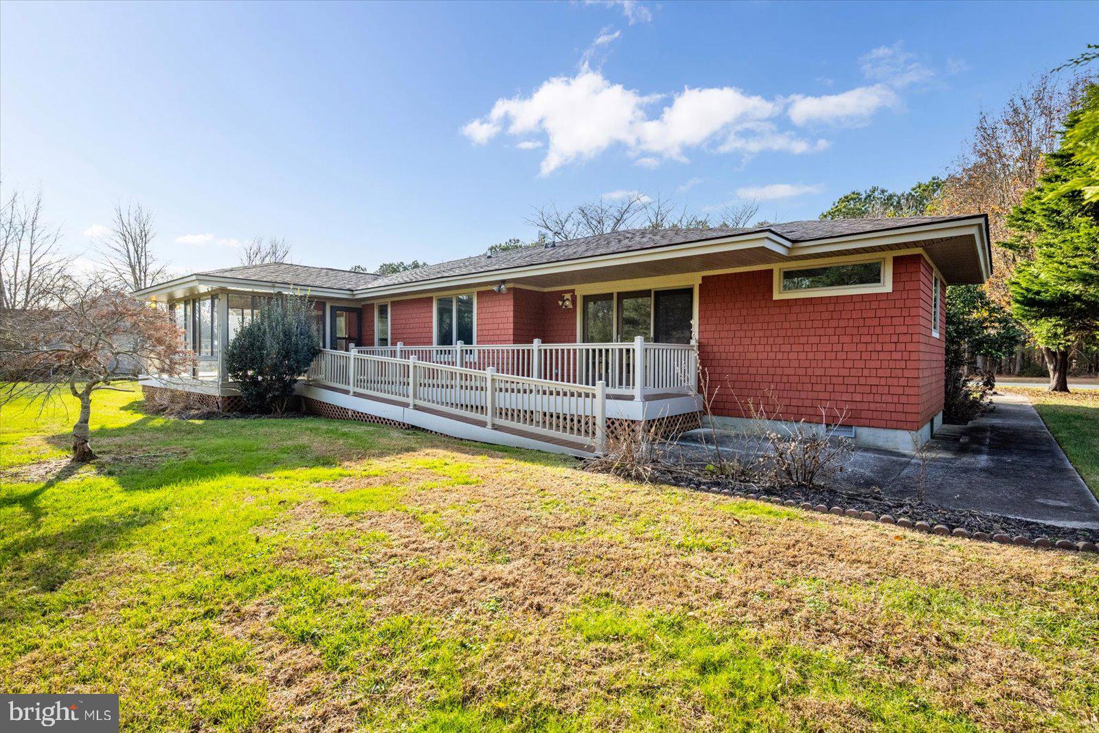 8814 Hunting Hound Road Berlin, MD 21811 - Photo 4 of 65 front view of a house with a yard