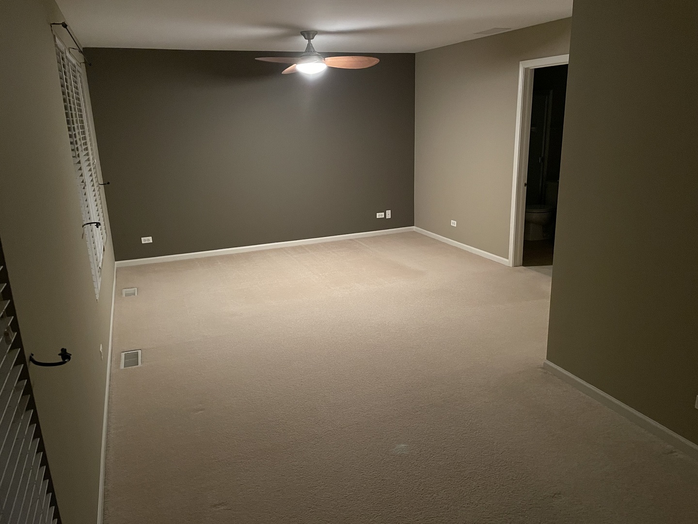 2440 Emily Lane Elgin, IL 60124 - Photo 6 of 8