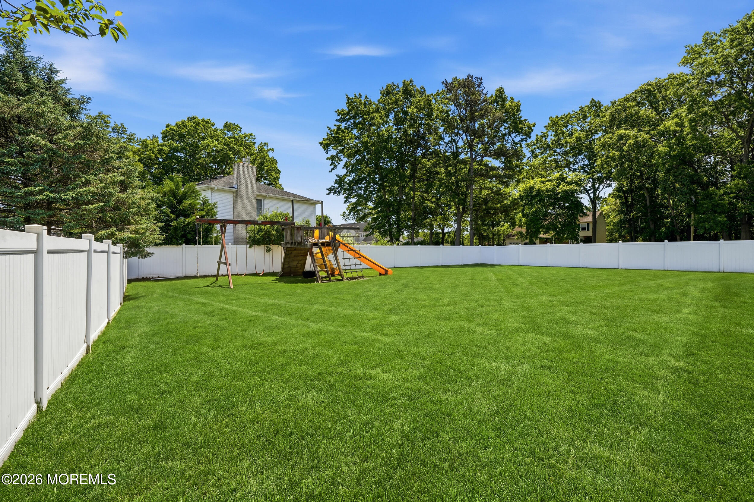 17 Georgetown Road Eatontown, NJ 07724 - Photo 32 of 36 047