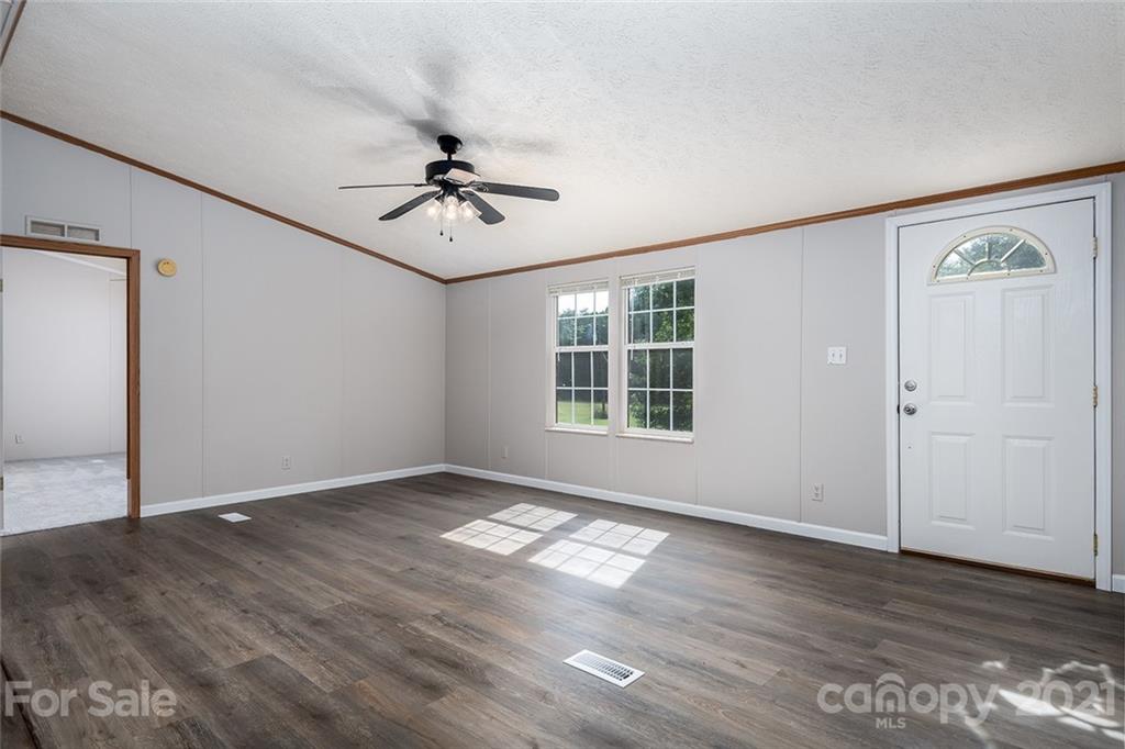 4411 North Olivers Cross Road Maiden, NC 28650 - Photo 11 of 22 Gallery Image 11