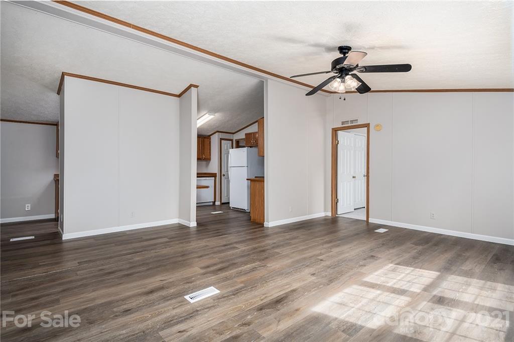4411 North Olivers Cross Road Maiden, NC 28650 - Photo 4 of 22 Gallery Image 4