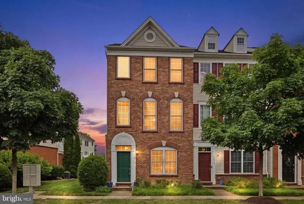 $514,900 | 42911 Pamplin Terrace, Chantilly, VA 20152