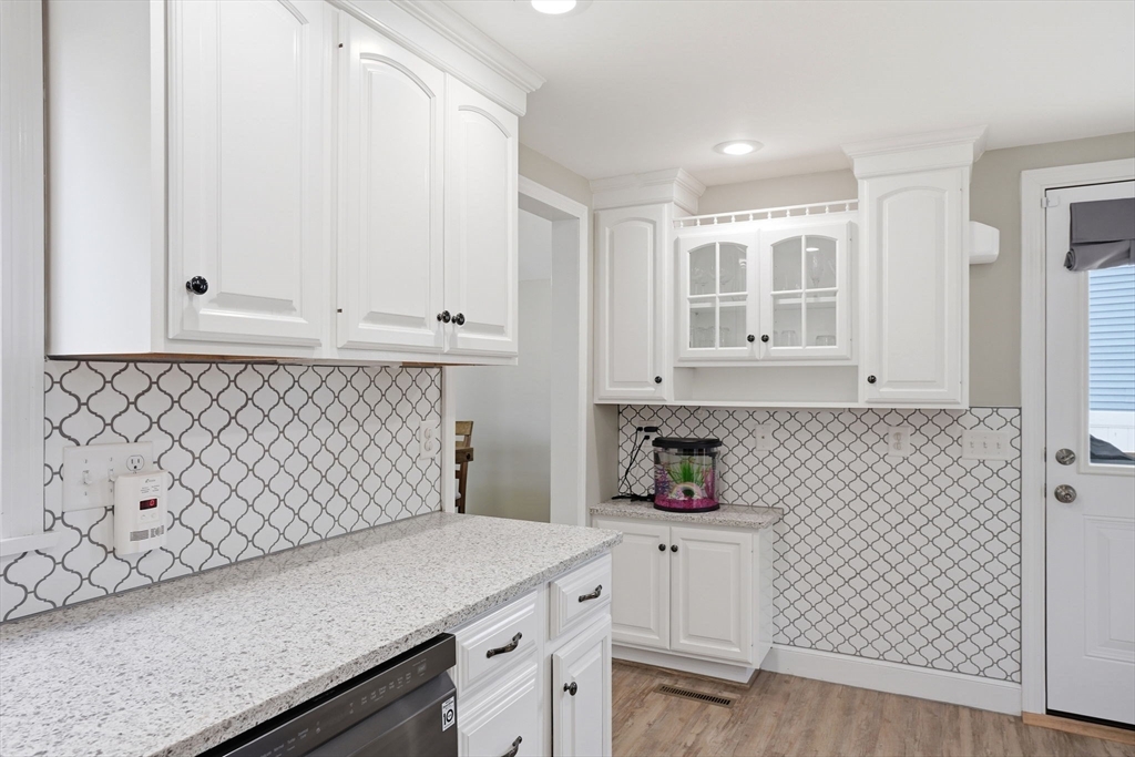 77 Weyham Road Weymouth, MA 02191 - Photo 6 of 28