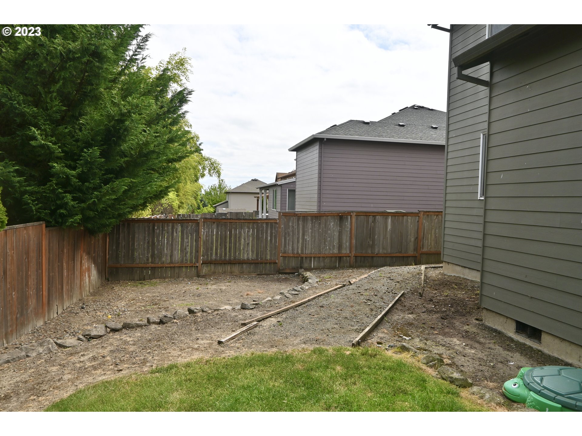 3623 Comiskey Street Forest Grove, OR 97116 - Photo 42 of 43 a backyard of a house