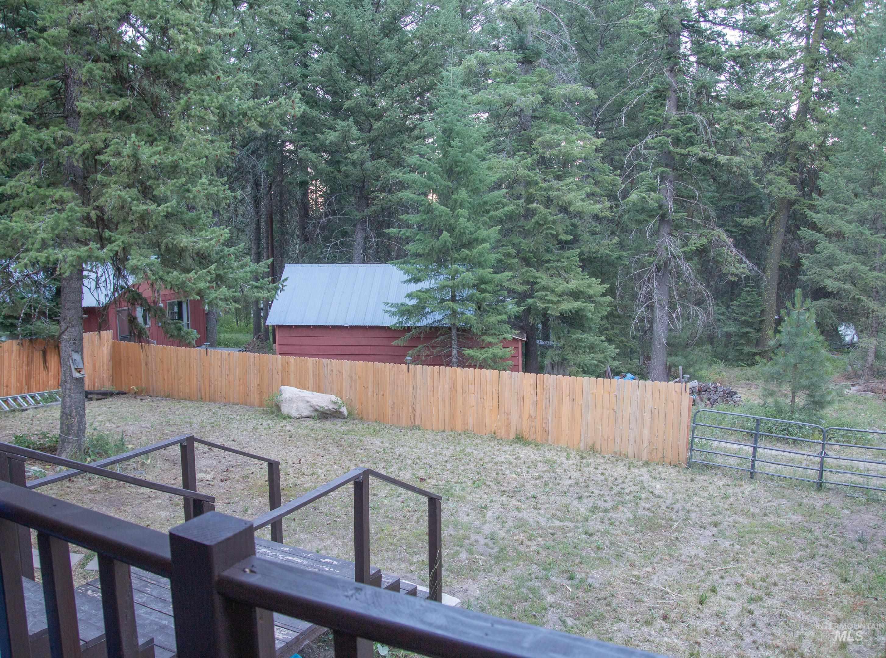 598 West Mountain Road Cascade, ID 83611 - Photo 4 of 24