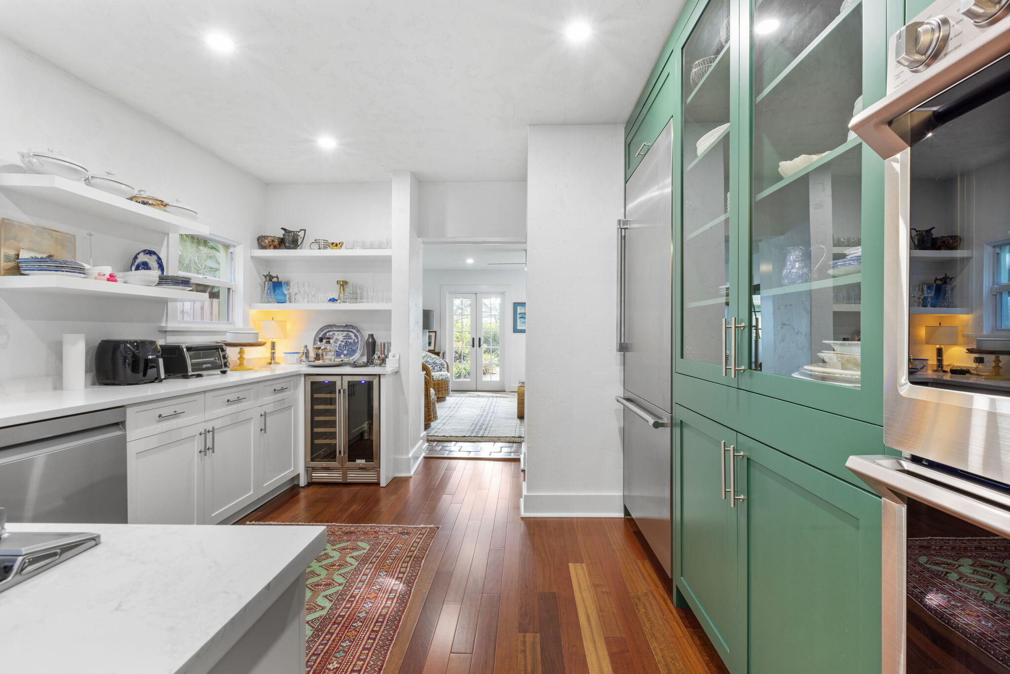 810 Avon Road West Palm Beach, FL 33401 - Photo 14 of 43 13-web-or-mls-ET6A6084