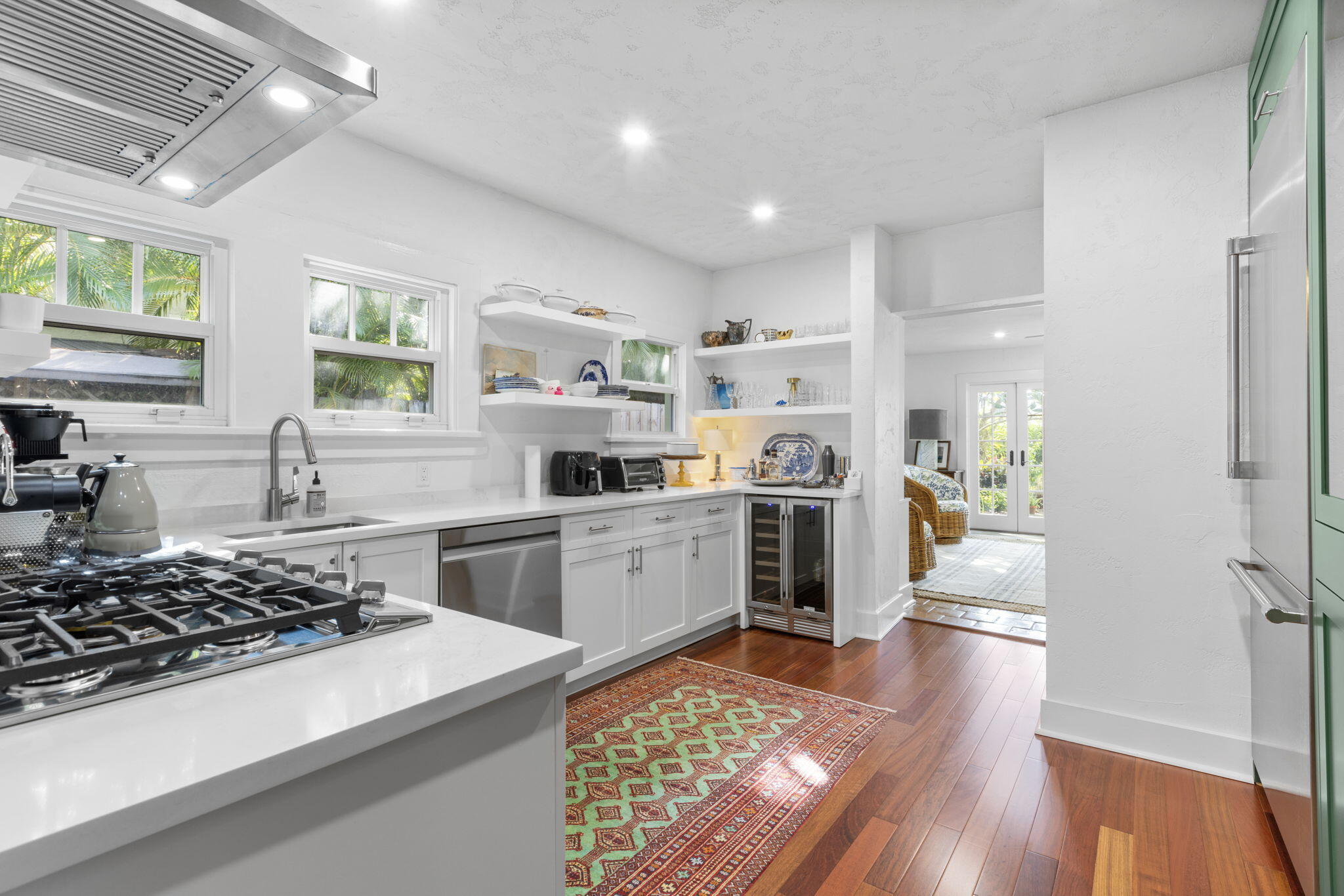 810 Avon Road West Palm Beach, FL 33401 - Photo 15 of 43 14-web-or-mls-ET6A6088