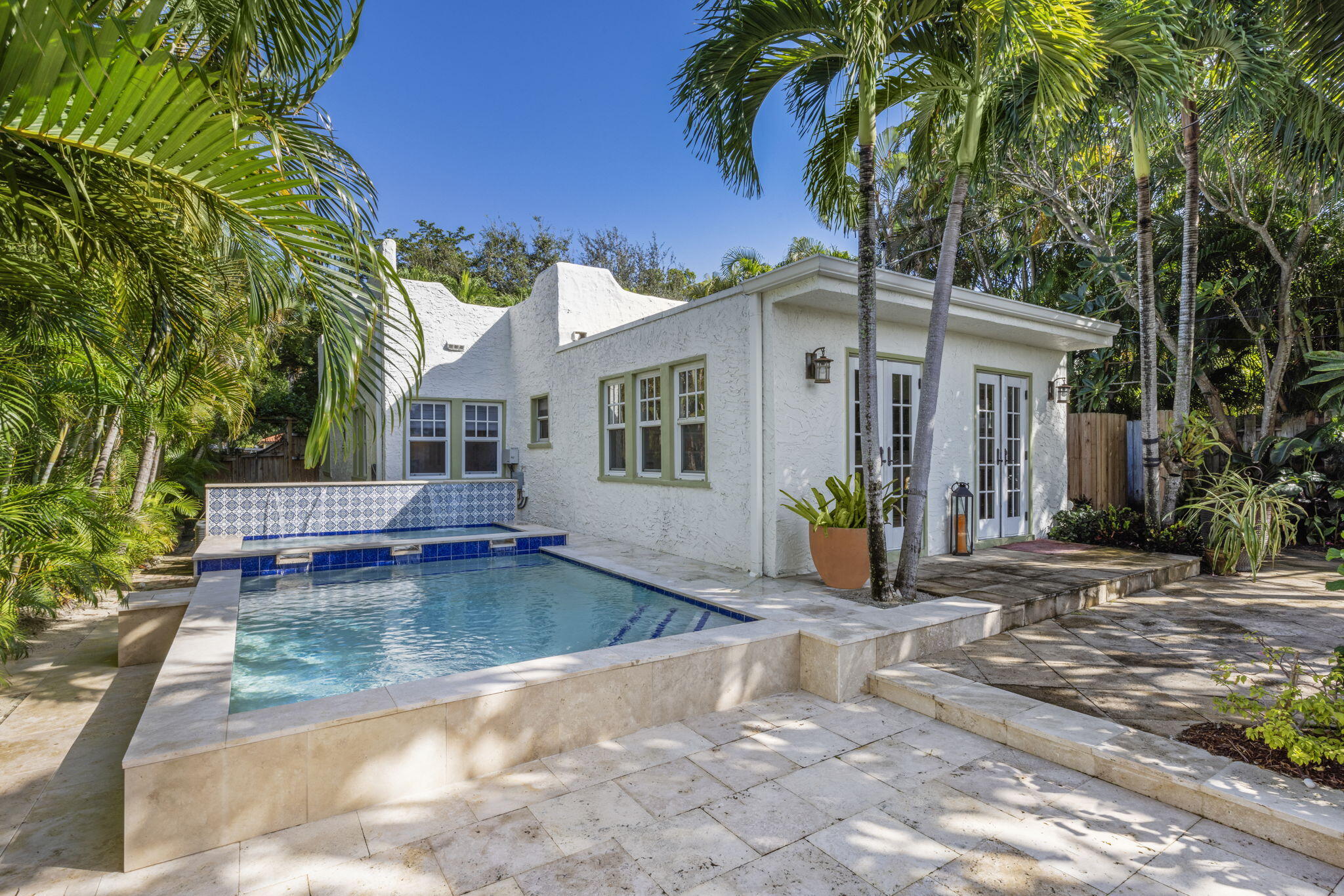 810 Avon Road West Palm Beach, FL 33401 - Photo 2 of 43 37-web-or-mls-ET6A6147