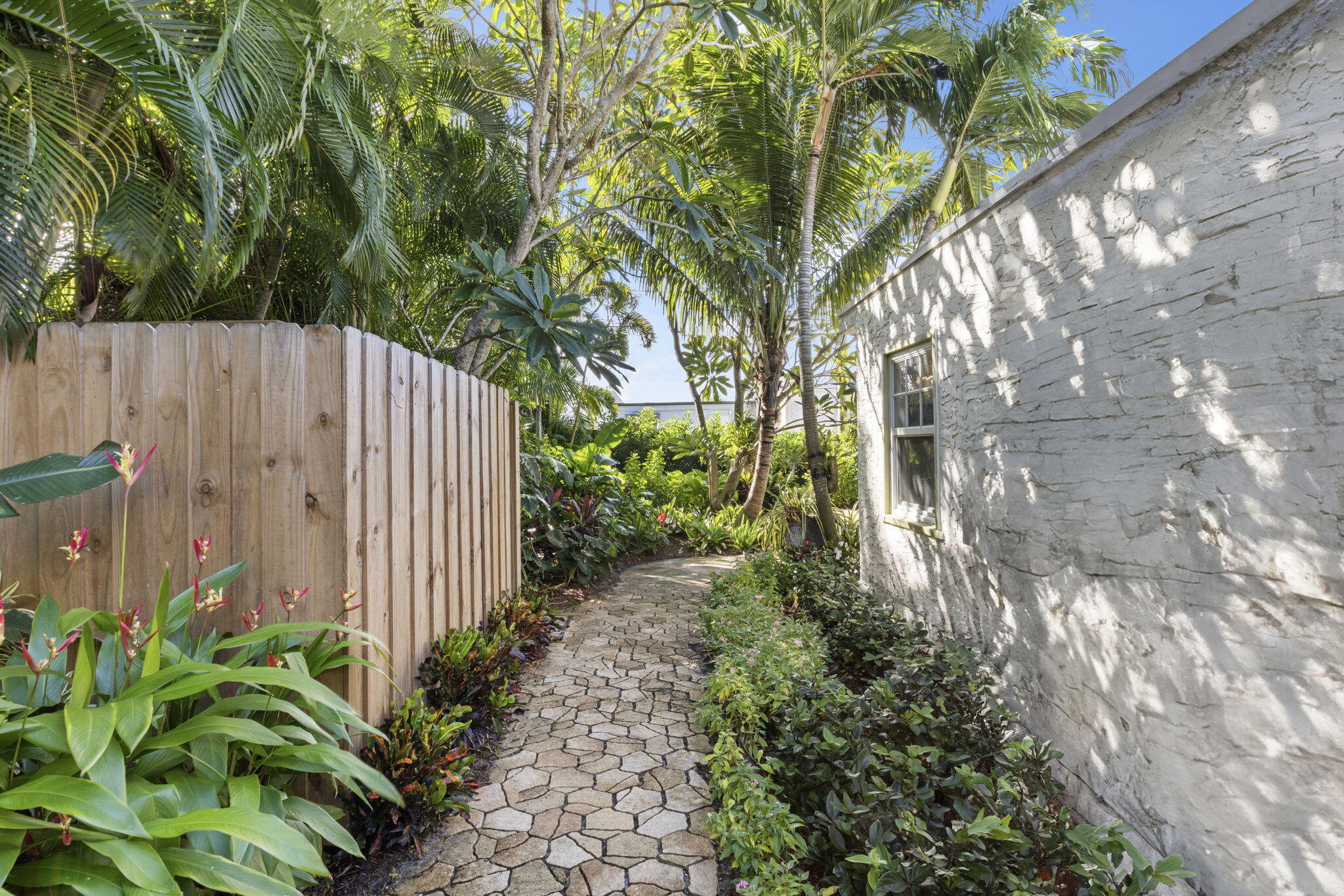 810 Avon Road West Palm Beach, FL 33401 - Photo 34 of 43 34-web-or-mls-ET6A6201