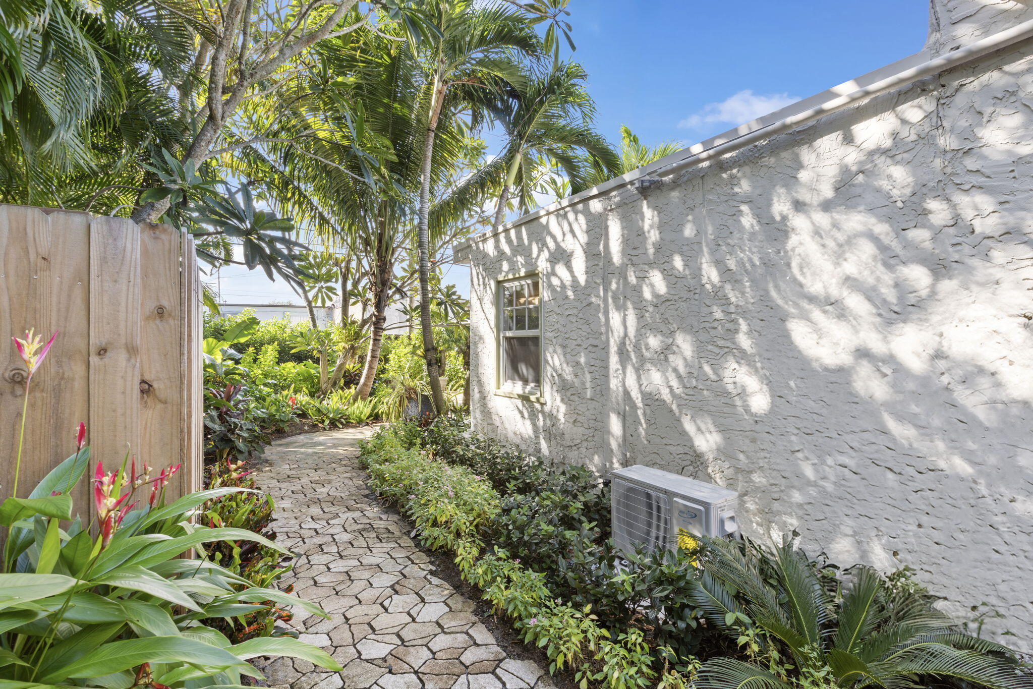 810 Avon Road West Palm Beach, FL 33401 - Photo 35 of 43 35-web-or-mls-ET6A6204