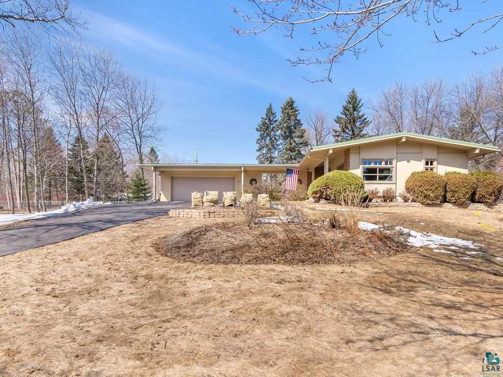 3021 London Road Duluth, MN 55804 - Photo 1 of 35 Located near the Lakewalk and Glensheen Mansion!