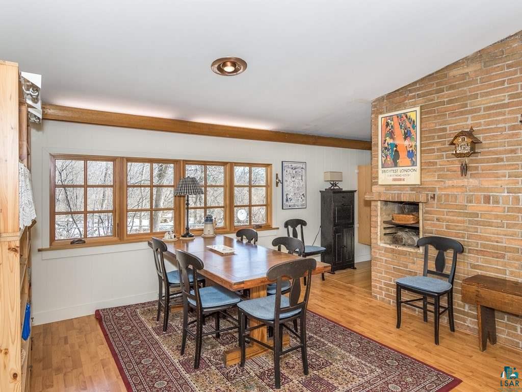 3021 London Road Duluth, MN 55804 - Photo 11 of 35 Vaulted Ceiling